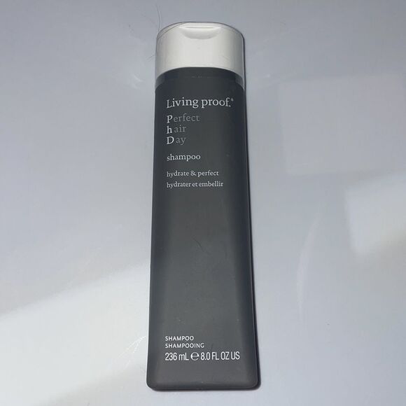 Living Proof PHD Shampoo - Picture 2 of 4